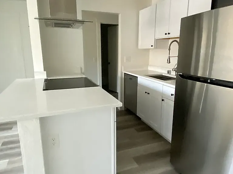 5220 California Ave SW #3 — Photo 5