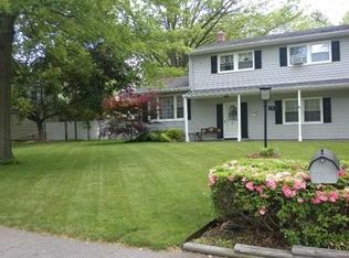 6 Phillip Dr, Edison, NJ 08820