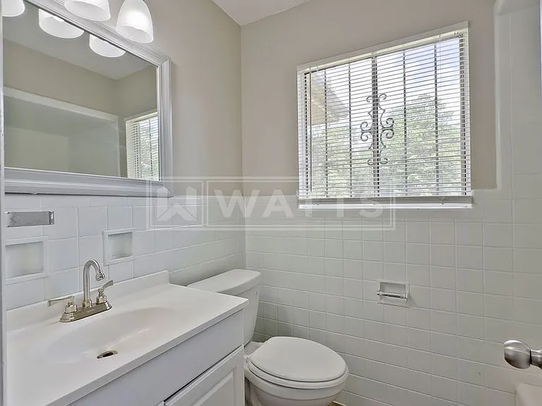 1400 Freda Dr — Photo 15