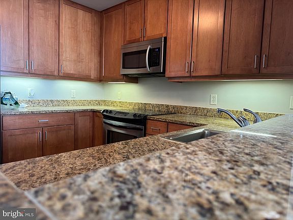 3rd image of 105 Christina Landing Dr APT 602