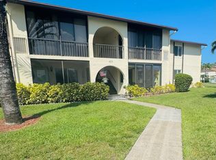 3560 Pine Tree Court #D-2, Greenacres, FL 33463