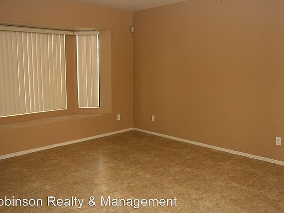 5th image of 2324 Chatfield Dr