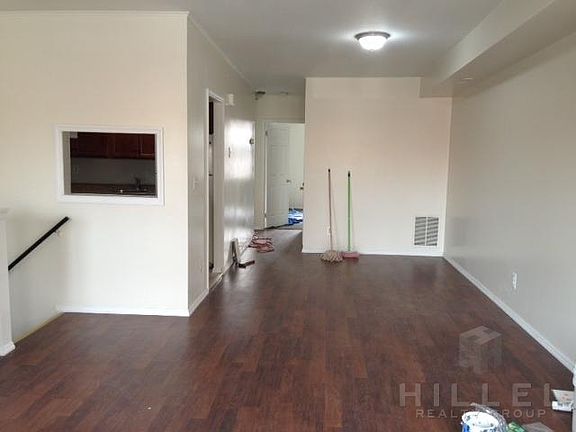 2nd image of 588 Kosciuszko St #2