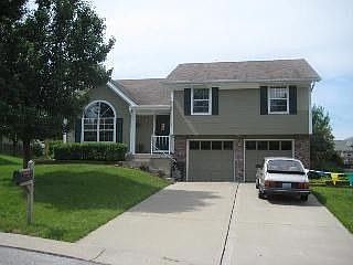 2nd image of 608 SE Steeple Ct