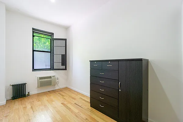 Rented by City Connections Realty | media 15