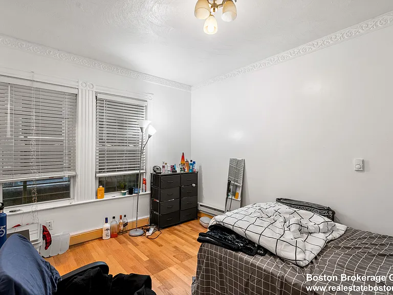 78 Hillside St #1 — Photo 4