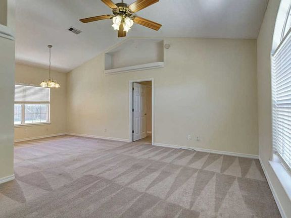 5th image of 7926 Lola Cir