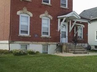 673 S Lake St, Aurora, IL 60506