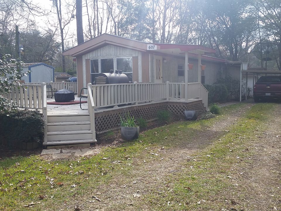 1st image of 607 Harrington Dr