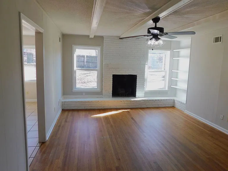 8550 Darlington Cv — Photo 10