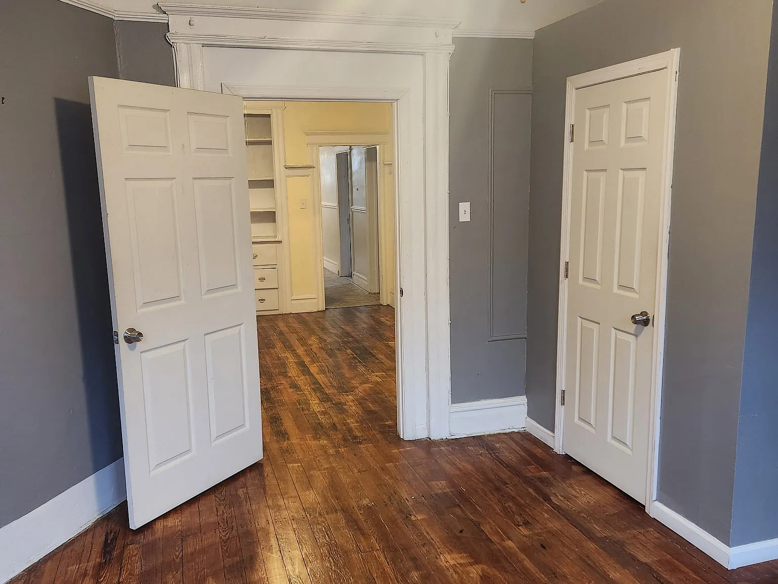 3 bed, $2,000 — Photo 3