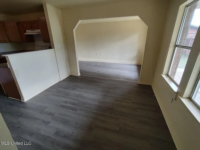 4807 King James Dr — Photo 8