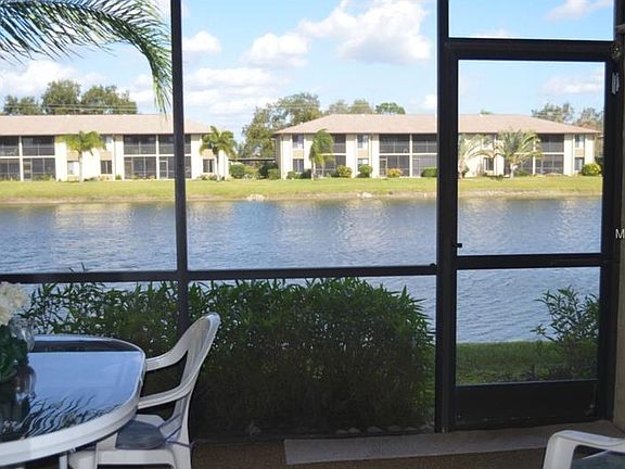 5th image of 4040 Oakview Dr APT 5