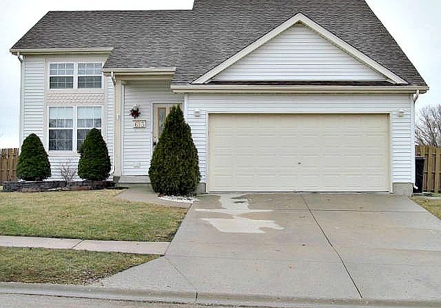 1st image of 613 7th Ave