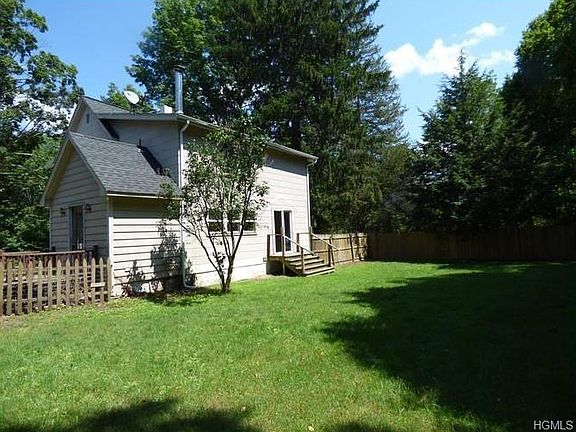 4th image of 37 Yetter Ln