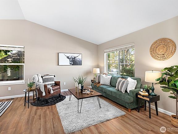 4th image of 5022 146th Street SE