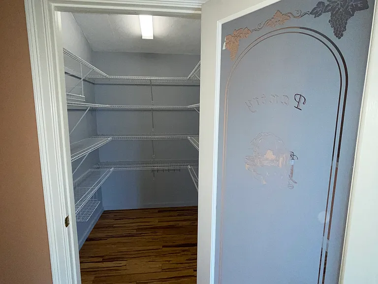 132 Pitman St — Photo 10