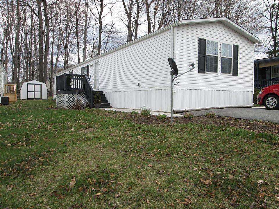 Exterior Image-0-Clayton 142 Laurel Woods