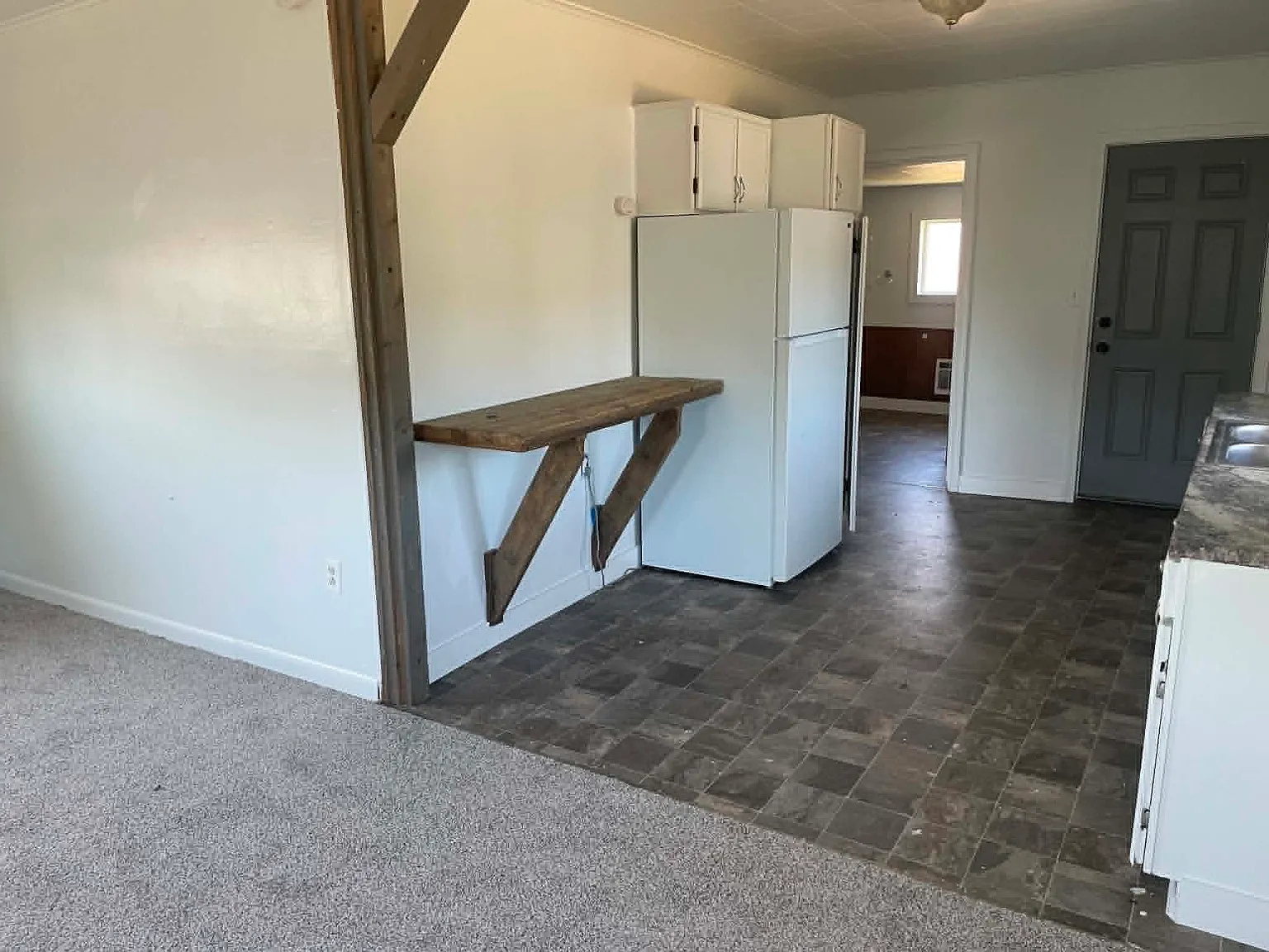1 bed, 684 sqft, $1,150 — Photo 3