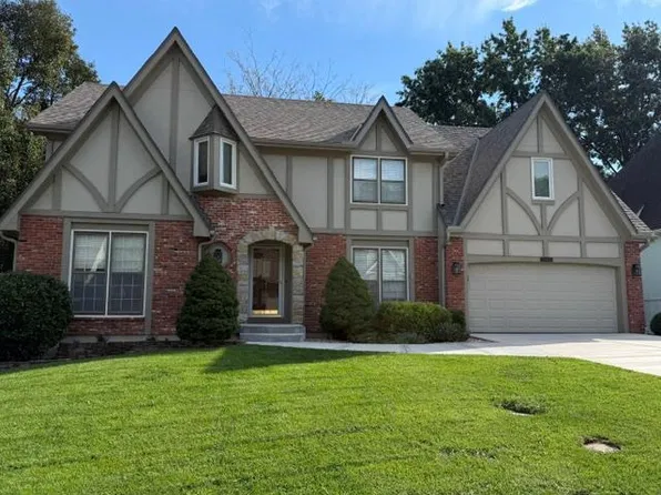 12221 Farley St, Overland Park, KS 66213