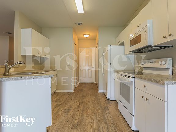 4th image of 2489 Atwater Dr