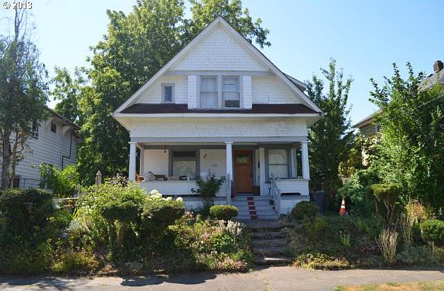 2nd image of 4115 N Kerby Ave
