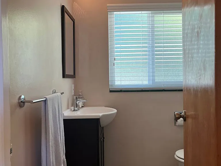 16841 Leroy Ave — Photo 21