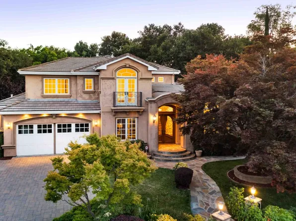 1520 Montebello Oaks Ct, Los Altos, CA 94024