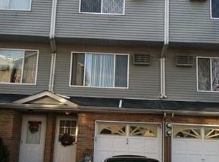 24 Saccheri Ct, Staten Island, NY 10308