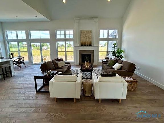 4th image of 1021 Dwyer Dr