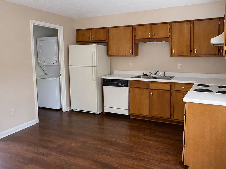 2 Bed 1.5 Bath Townhomes — Photo 6