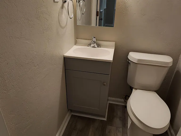 2479 Dundee Dr — Photo 10
