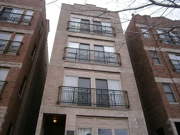 2nd image of 2509 W Harrison St Unit 1