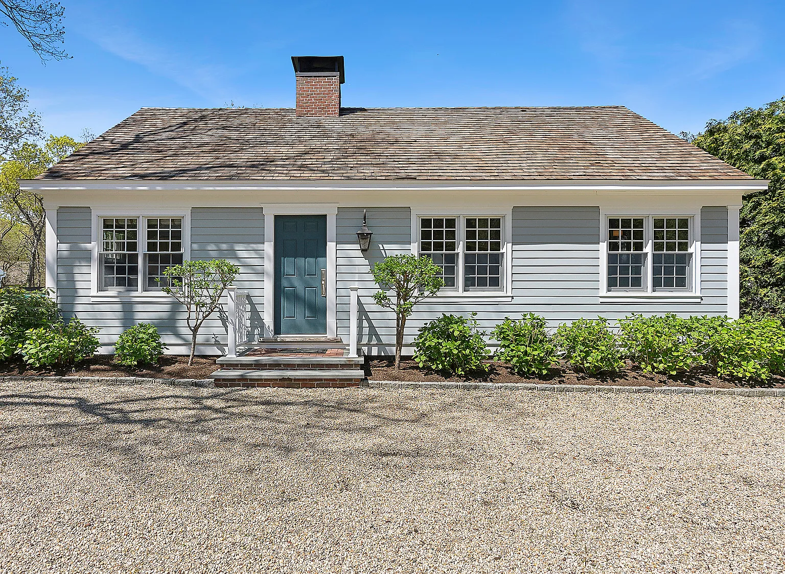 Sag Harbor Village Renovated Cottage! — Photo 1
