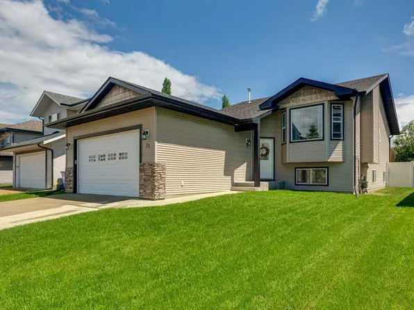 39 W Isaacson Cres, Red Deer, AB T4R 3N1