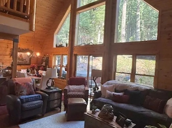 12277 Brookstone Dr, Truckee, CA 96161