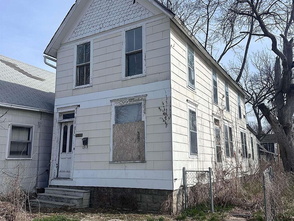 1st image of 622 SW Lincoln St