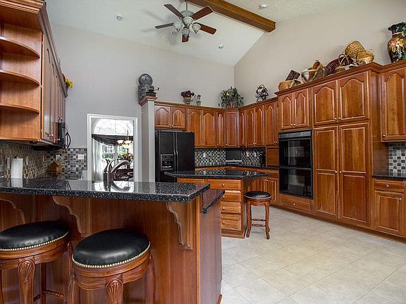 5th image of 7909 W Adare Dr