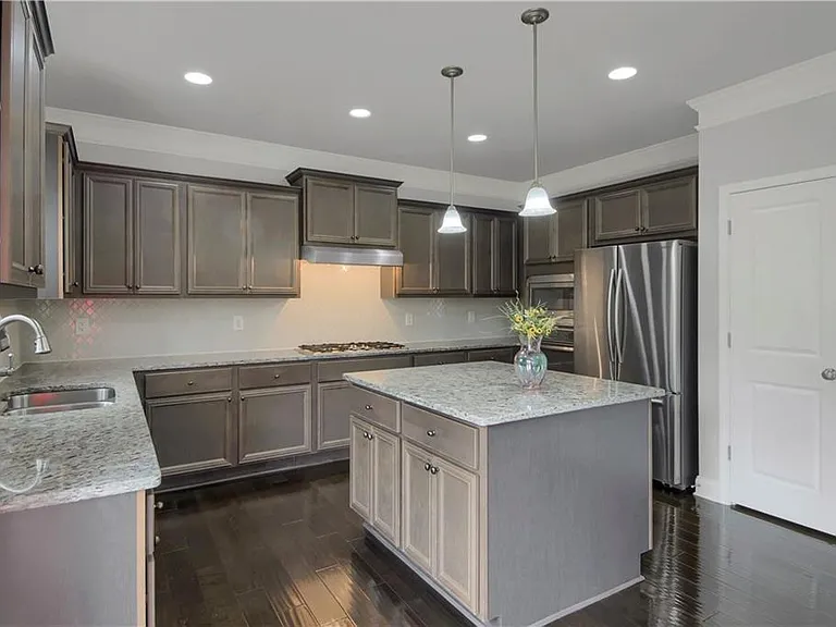 551 Wagon Hill Ln — Photo 12