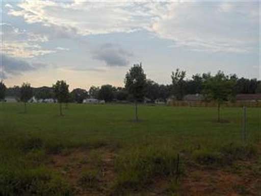 2nd image of 102 Darlington Ln