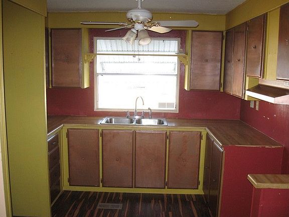 5th image of 208 Gazelle Dr