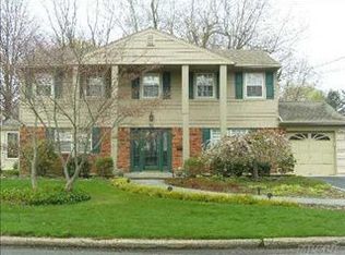 38 Porter Pl, Glen Cove, NY