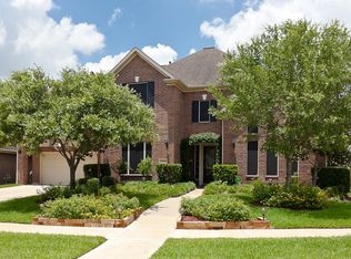 8111 Firefly Ln, Sugar Land, TX 77479