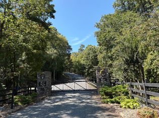 119 Ridge Rd, Lake Lure, NC 28746