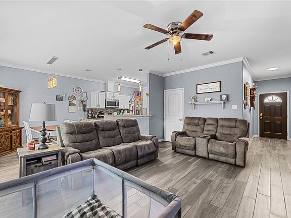 4th image of 2050 Admiral Ln