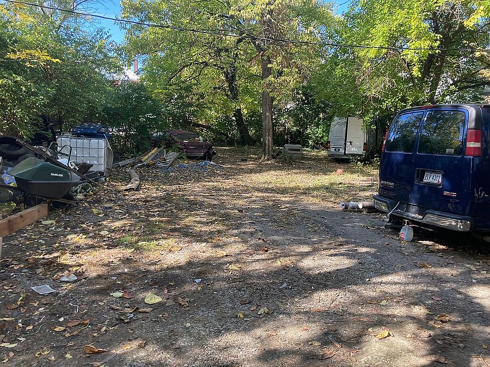 2nd image of 4004 W Liberty St