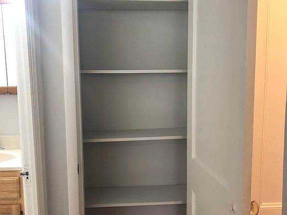 5th image of 1809 20th St NW APT 252