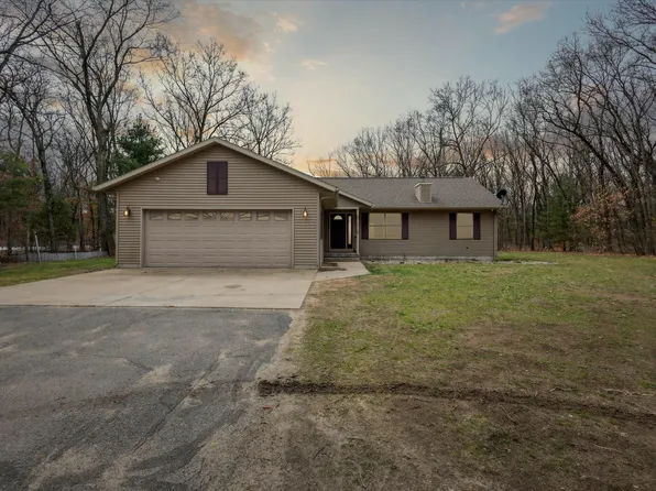 3094 E 82nd St, Newaygo, MI 49337