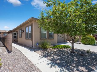 241 Rio Chama Cir SW, Los Lunas, NM 87031