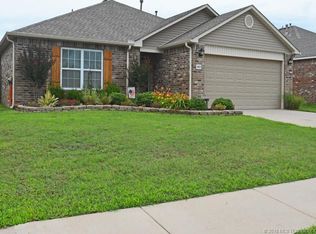 4619 S Ash Dr, Broken Arrow, OK 74011
